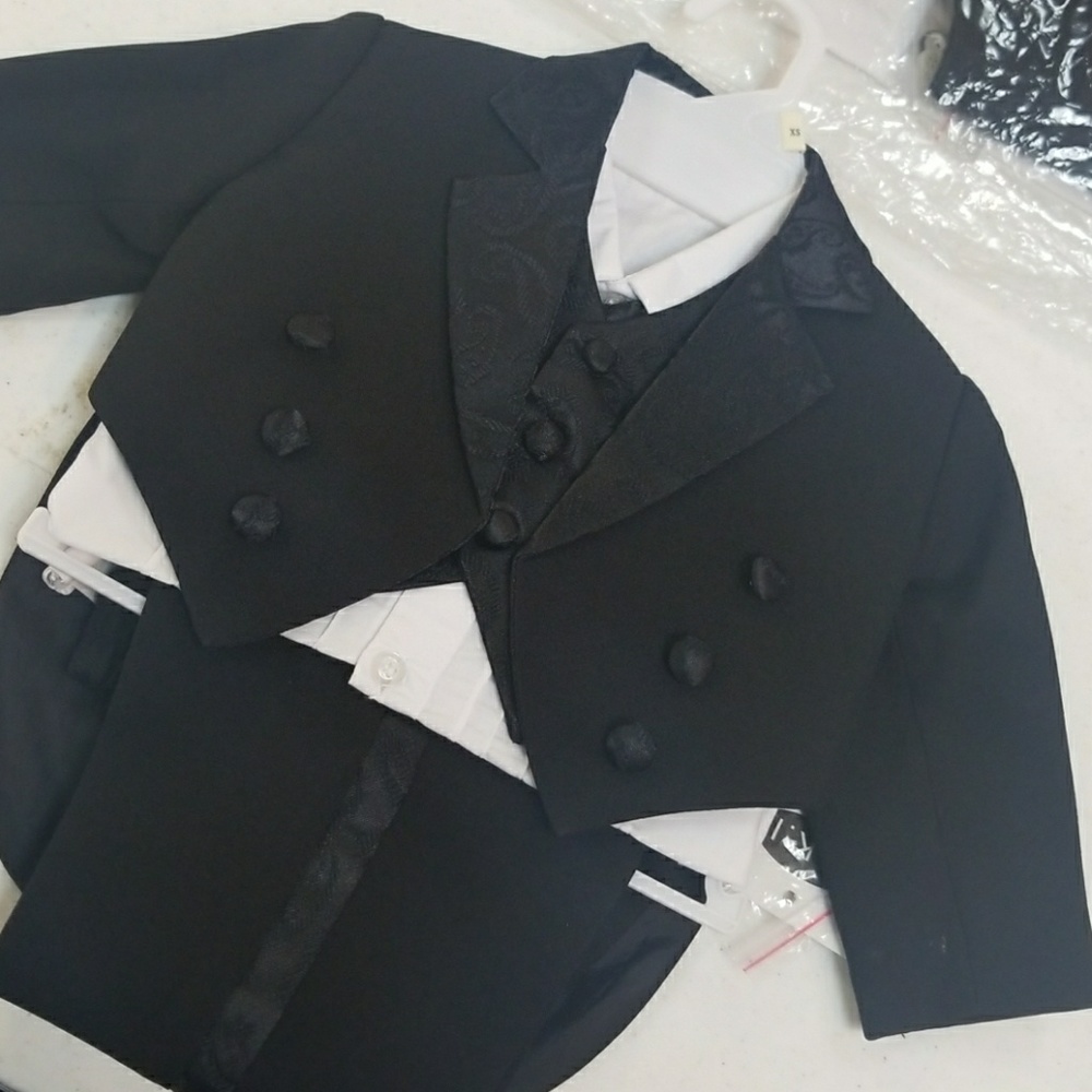 Kids suit